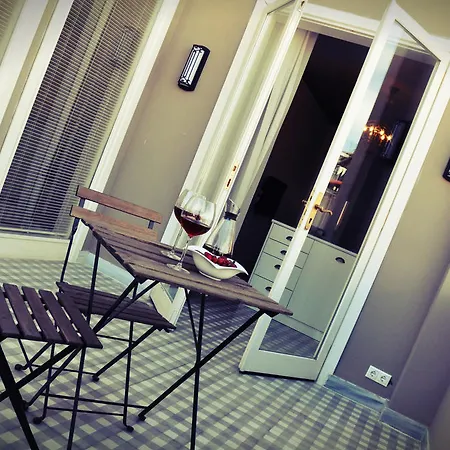 アパート Odda Apart Cukurcuma イスタンブール