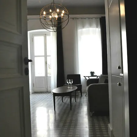 アパート Odda Apart Cukurcuma イスタンブール