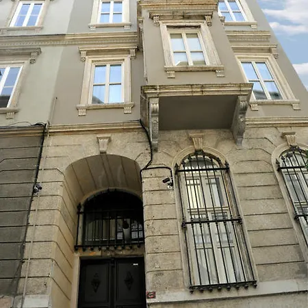 アパート Odda Apart Cukurcuma イスタンブール